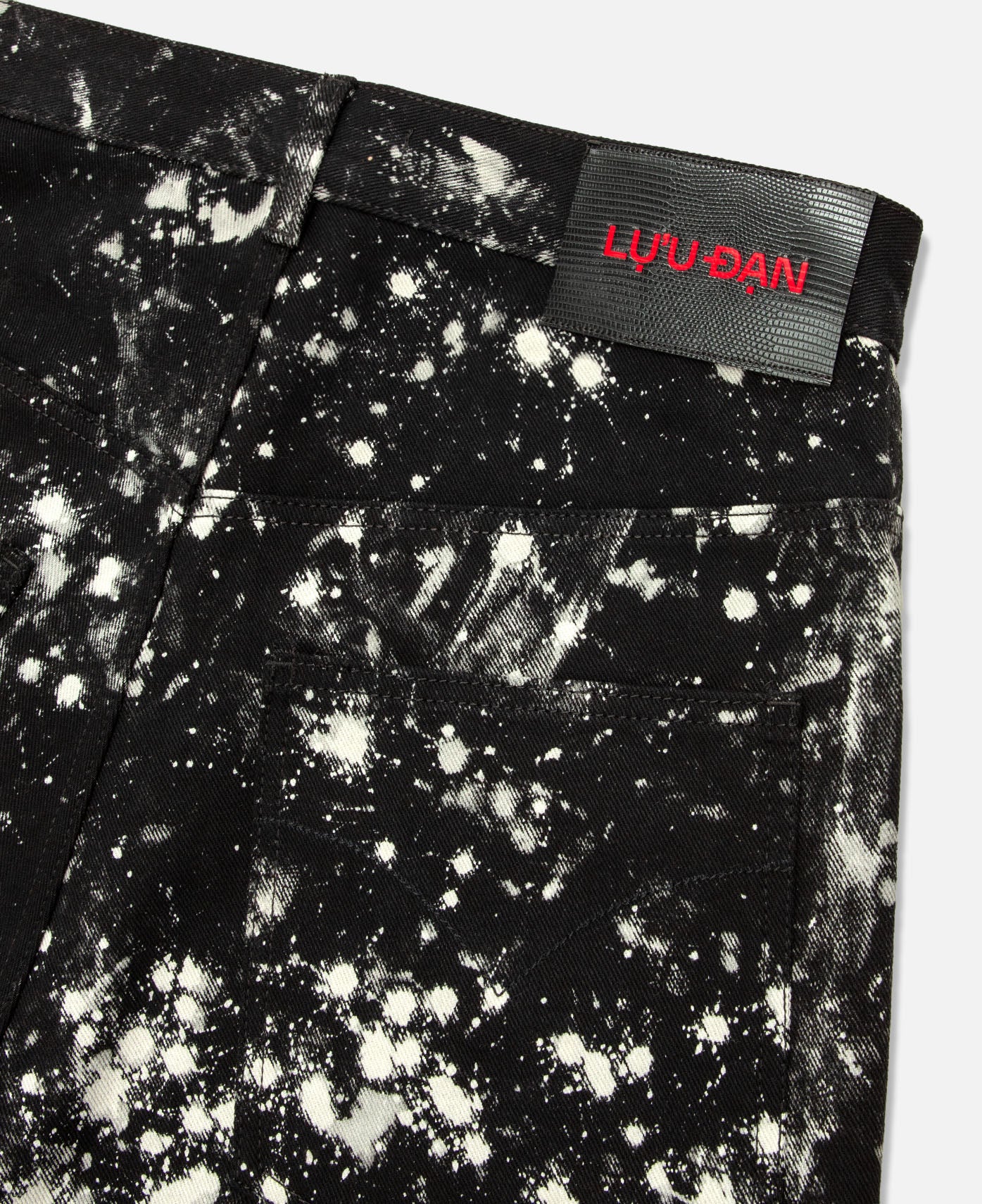 Bleached Wide Cropped Jeans (Black) - Image 4