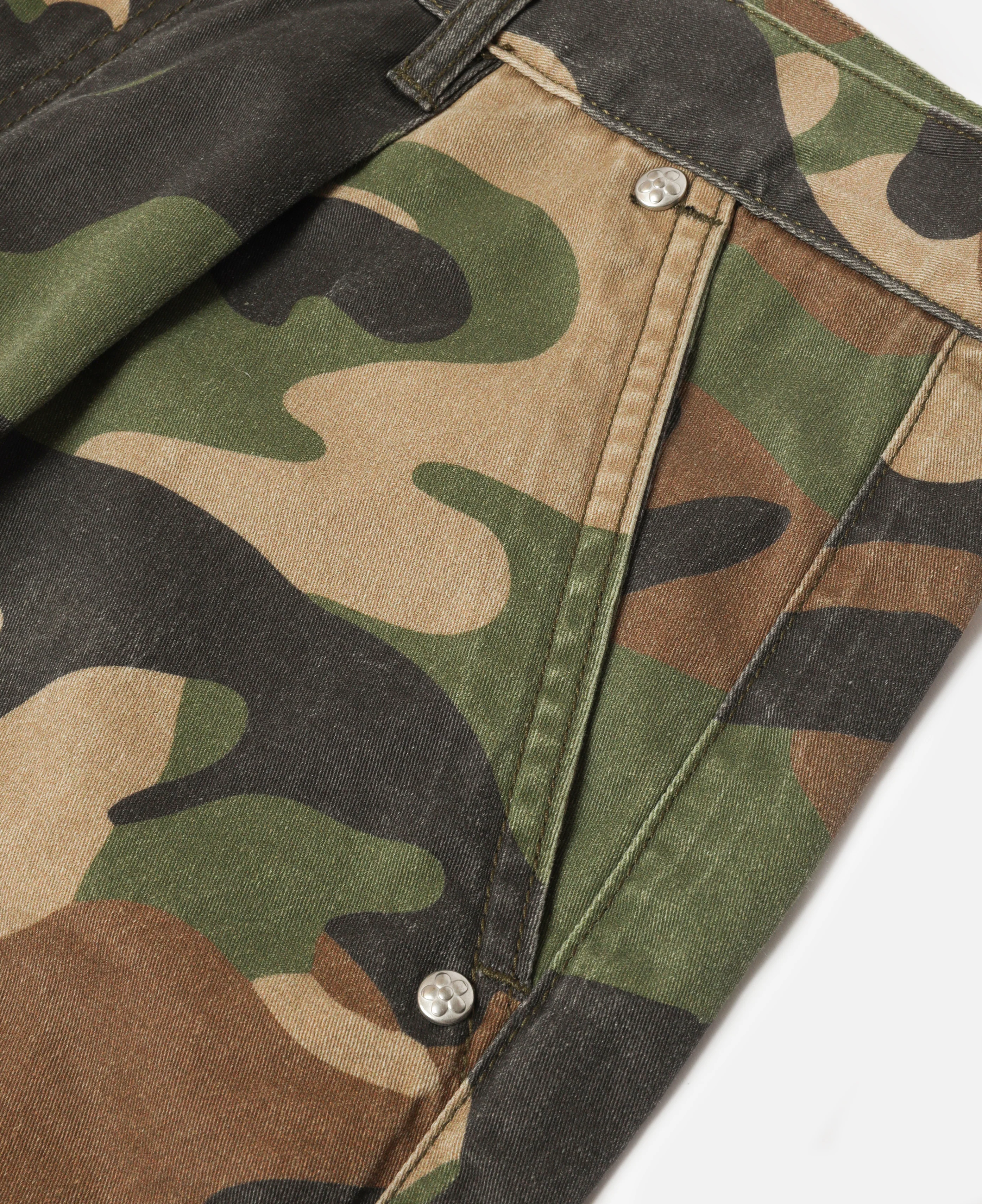 Woodland Camo Shorts (Green) - Image 4